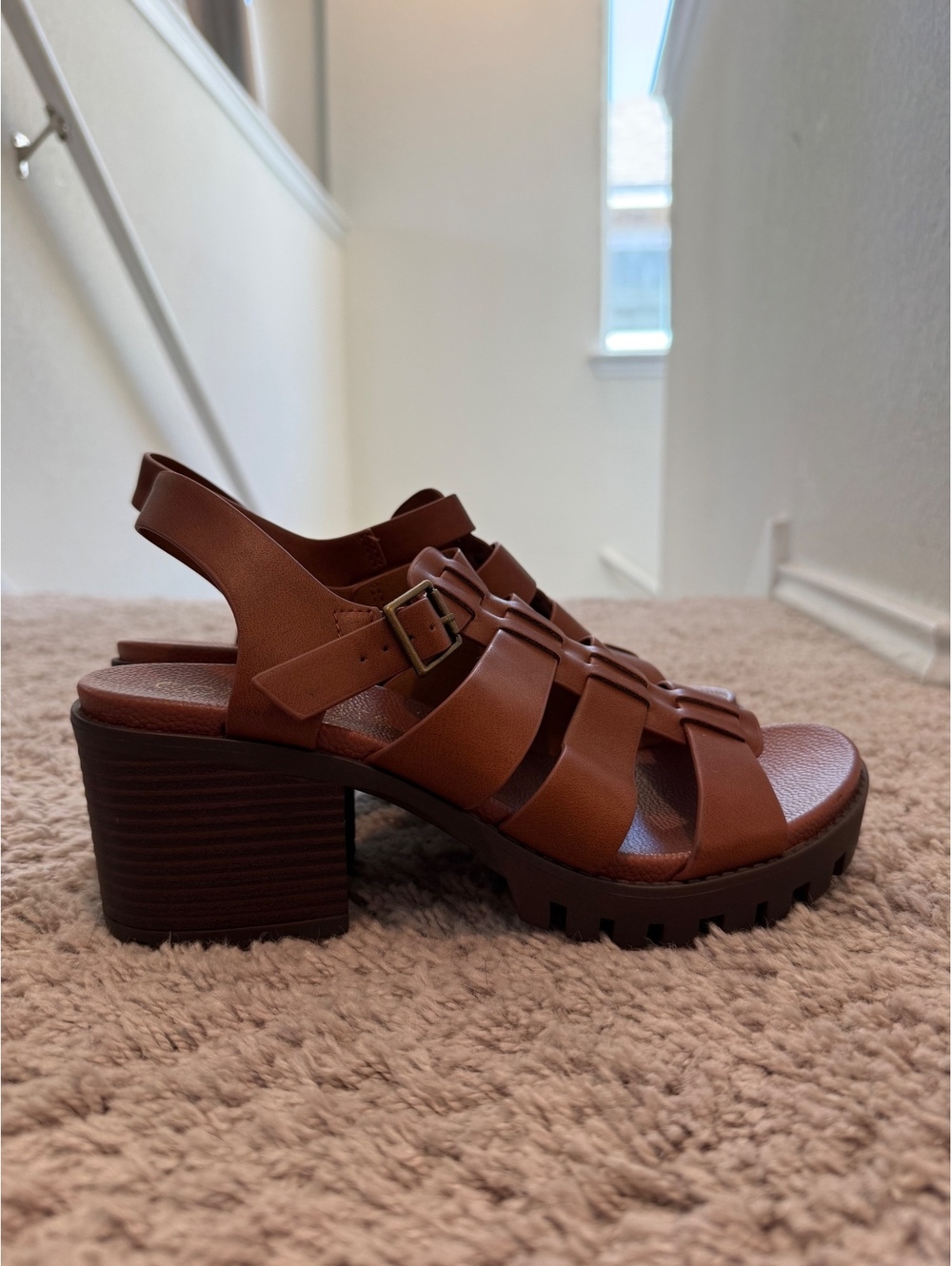 NWOT Never Worn Coconuts by Matisse Brown Chunky Block Heel Sandals Size 8.5